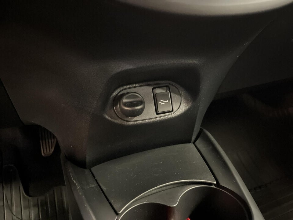 Toyota Yaris 1,0 VVT-i T2 Limited 5d