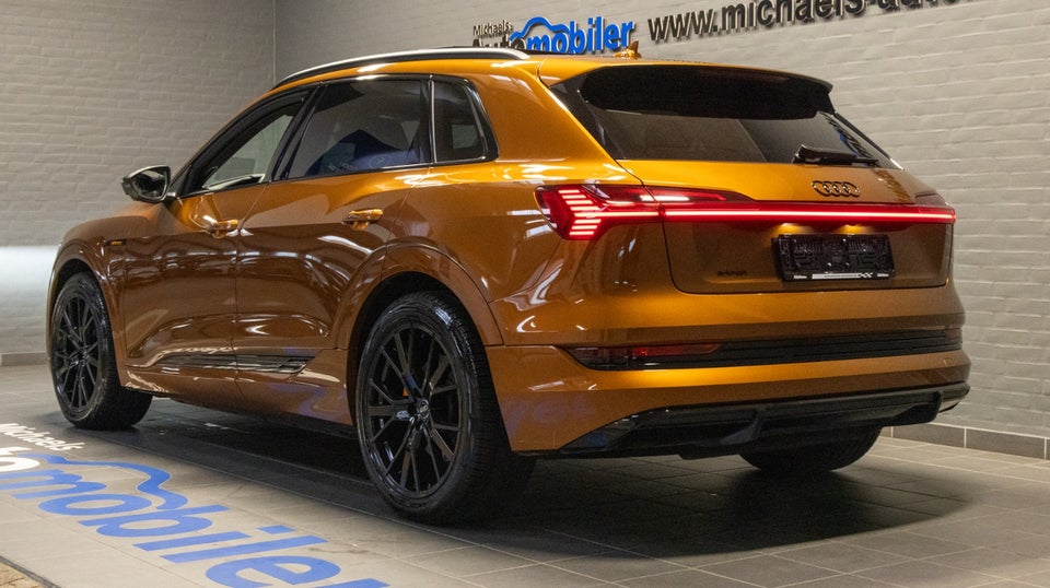 Audi e-tron 55 S-line quattro 5d