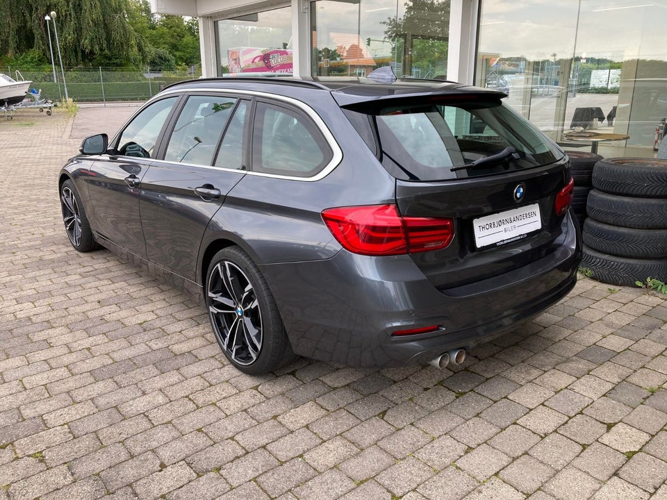 BMW 320d 2,0 Touring aut. 5d