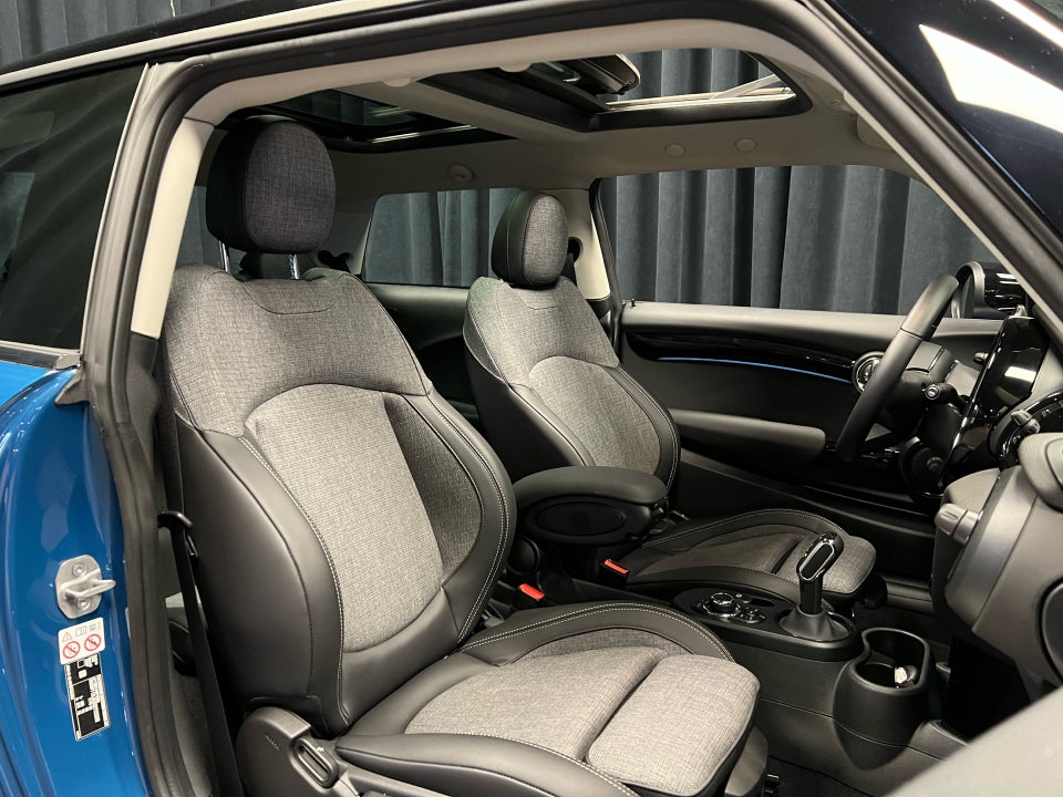 MINI Cooper SE Edition Premium Plus 3d