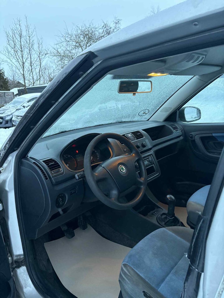 Skoda Fabia 1,4 16V Ambiente 5d