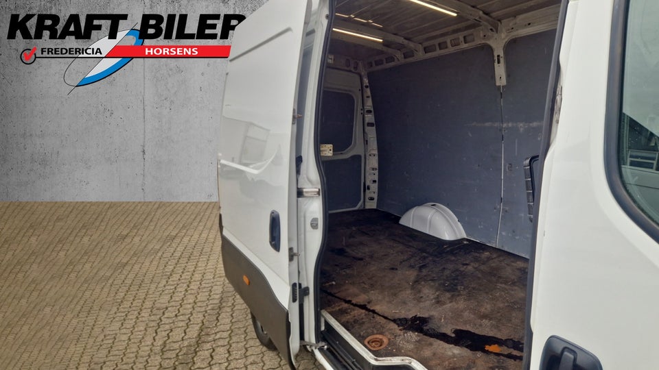 Iveco Daily 3,0 35S18 12m³ Van AG8