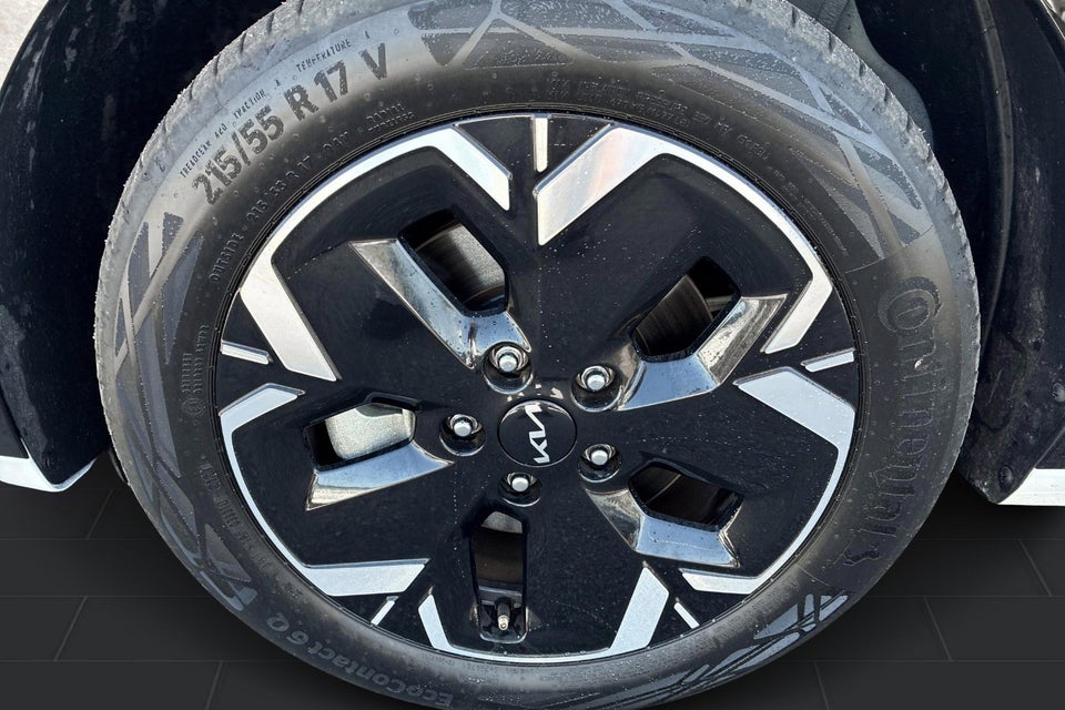 Kia Niro 64 EV Premium 5d