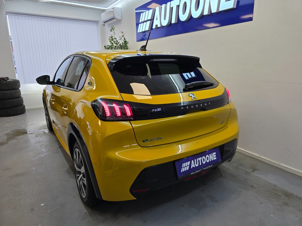 Peugeot e-208 50 GT 5d