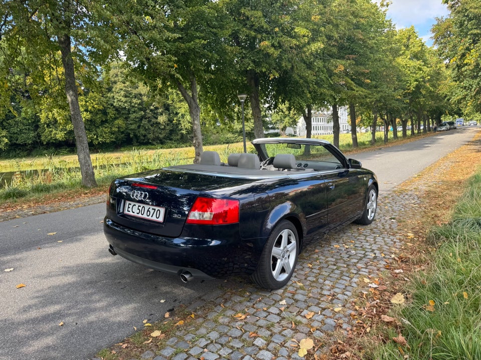 Audi A4 3,0 V6 Cabriolet Multitr. 2d