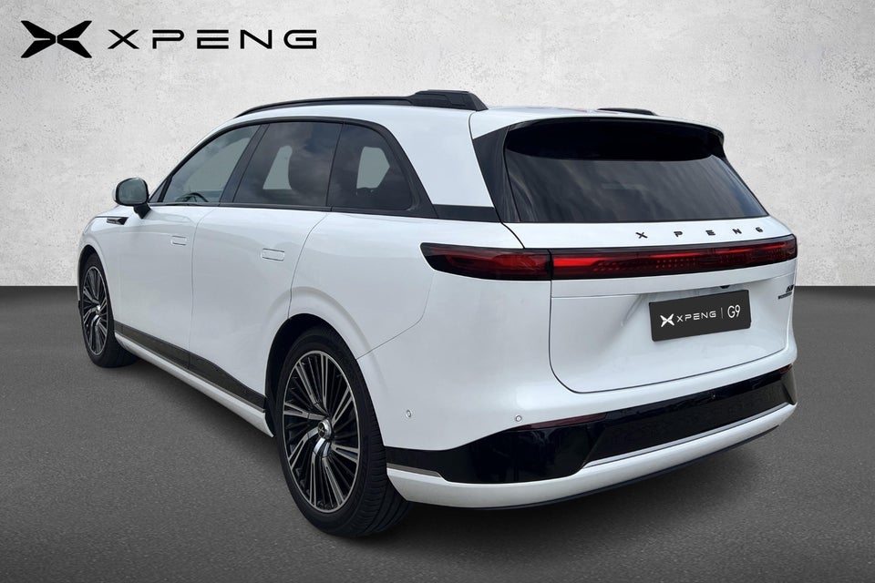 Xpeng G9 Performance 5d