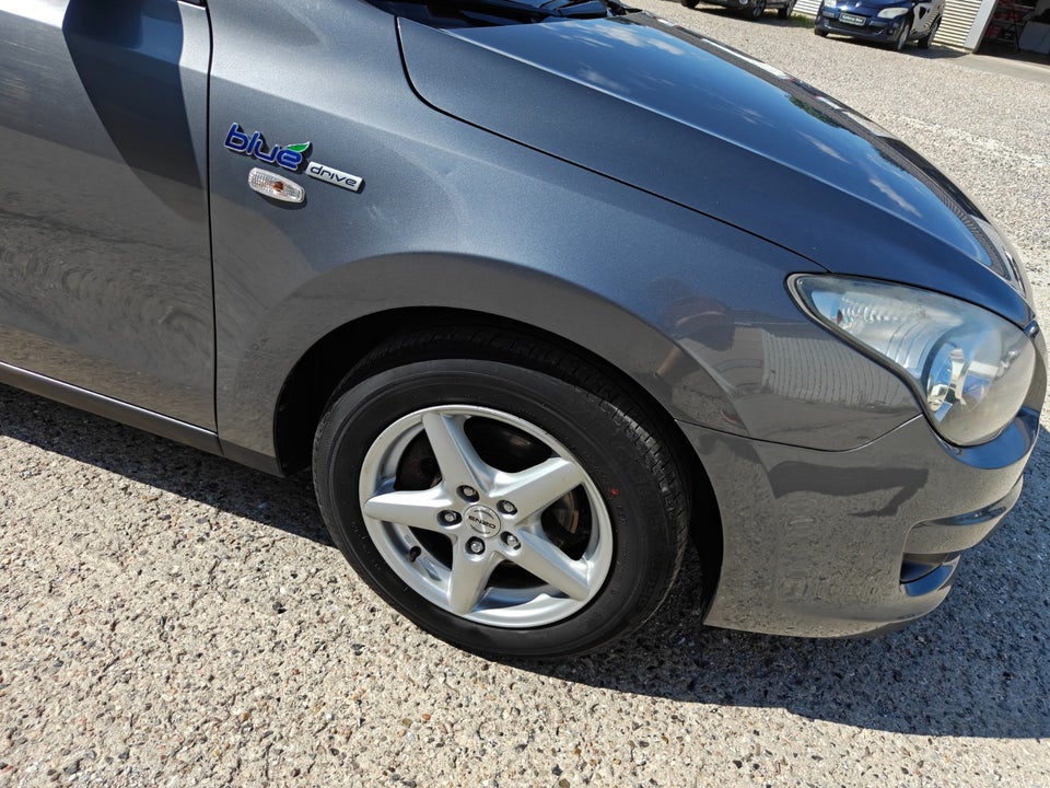 Hyundai i30 1,4 CVVT Comfort 5d