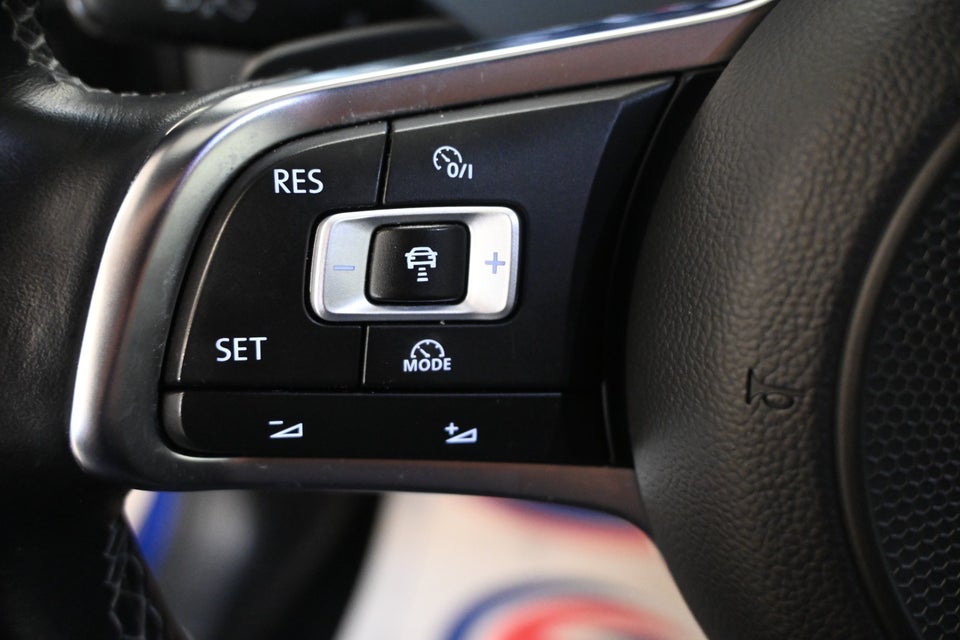 VW Golf VII 1,5 TSi 150 R-line DSG 5d