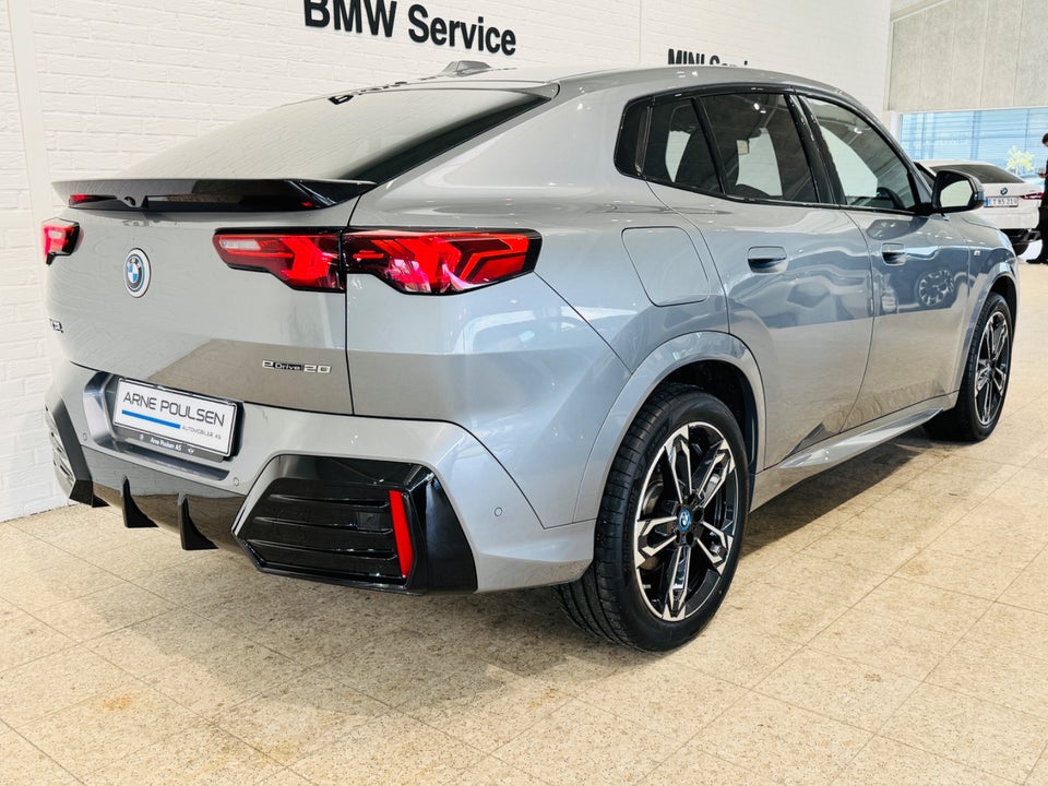 BMW iX2 eDrive20 M-Sport Premium 5d