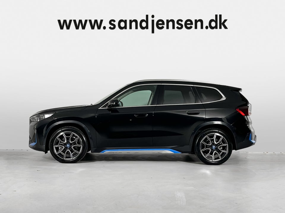 BMW iX1 xDrive30 X-Line 5d