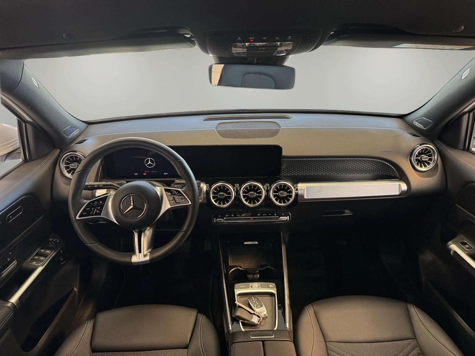 Mercedes EQB250+ Progressive 5d