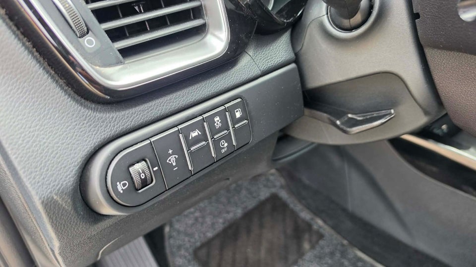 Kia Ceed 1,6 PHEV Prestige SW DCT 5d