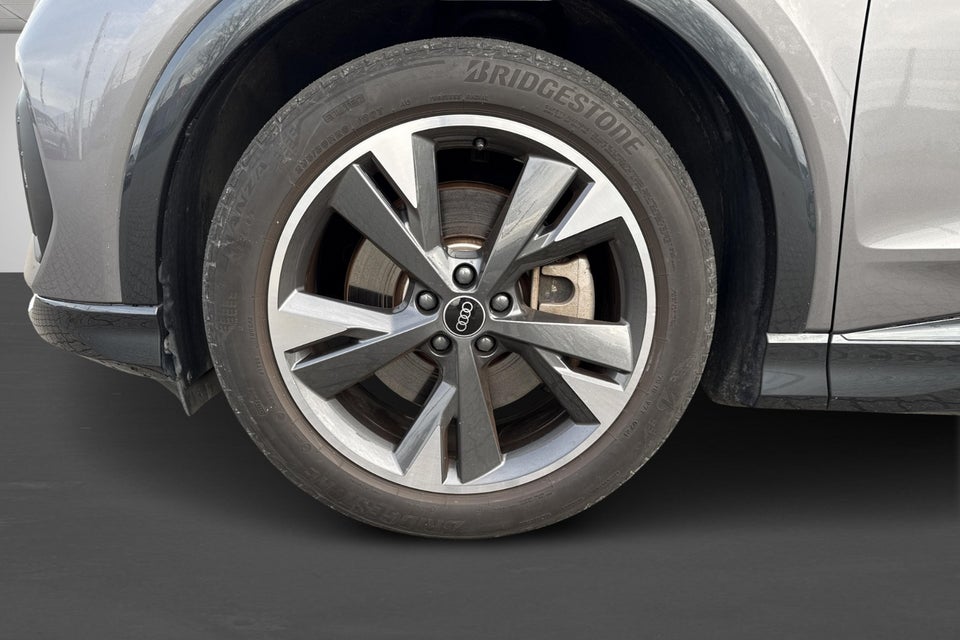 Audi Q4 e-tron 40  5d