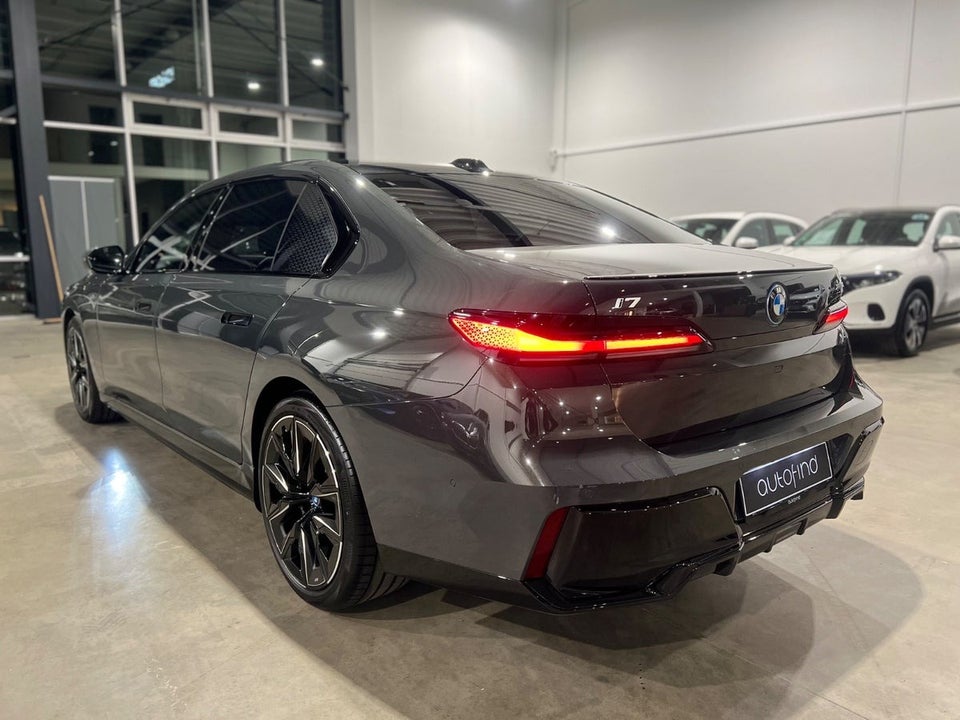 BMW i7 xDrive60 M-Sport 4d