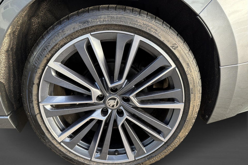 Skoda Enyaq 85x iV Laurin & Klement 5d