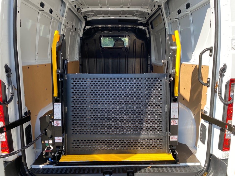 Nissan Interstar 2,3 dCi 150 L2H2 Acenta Van