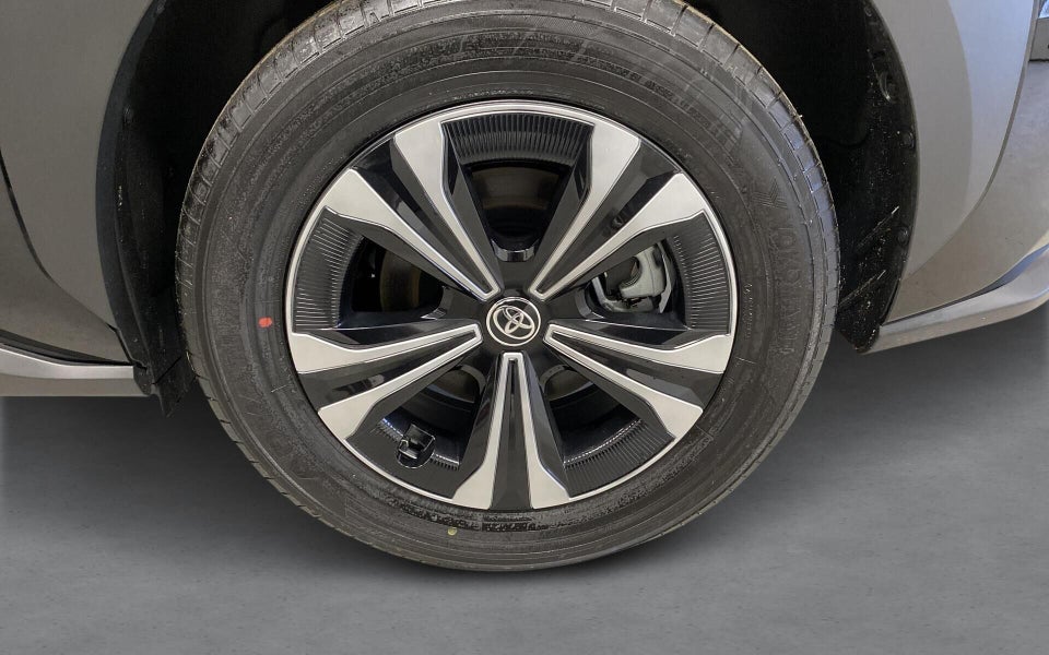 Toyota bZ4X 73 Executive 5d