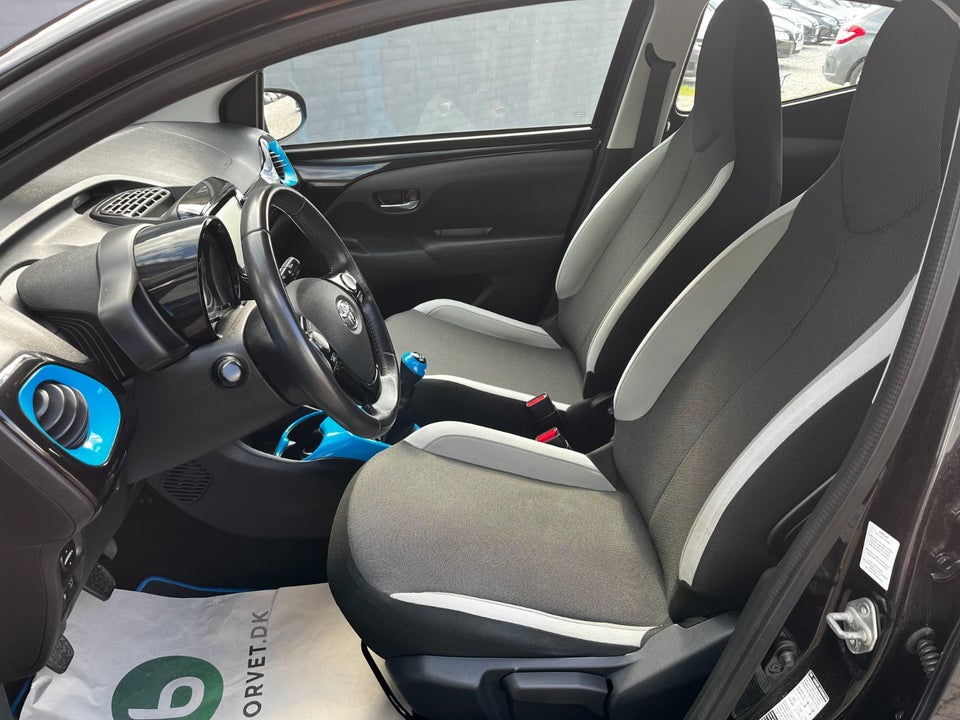 Toyota Aygo 1,0 VVT-i x-clusiv 5d