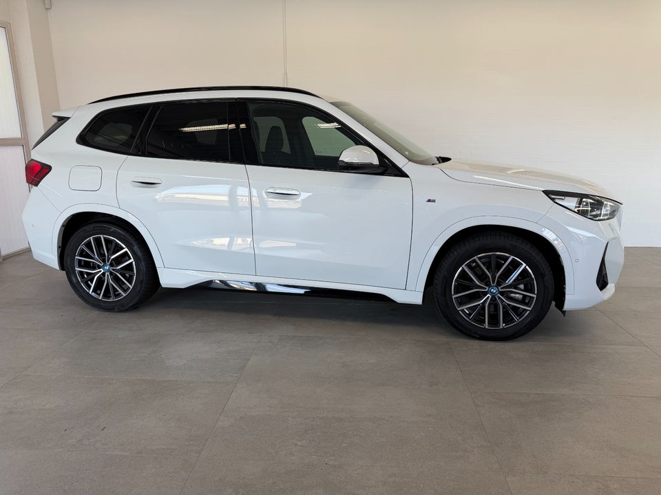 BMW iX1 xDrive30 M-Sport 5d