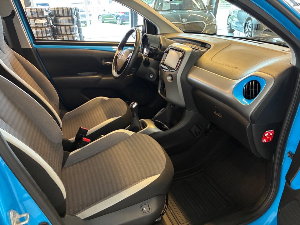 Toyota Aygo 1,0 VVT-i x-pression 5d