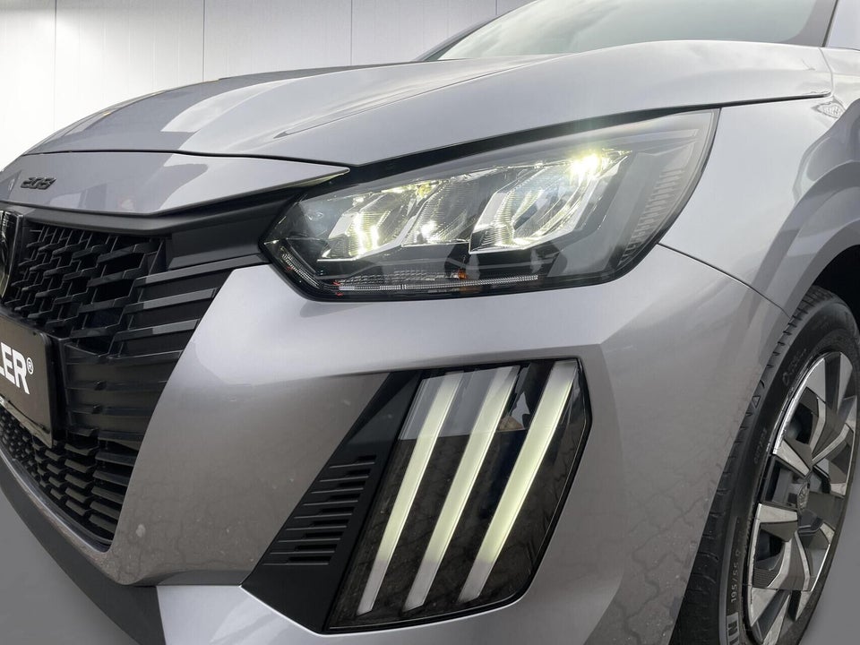 Peugeot e-208 50 Style 5d