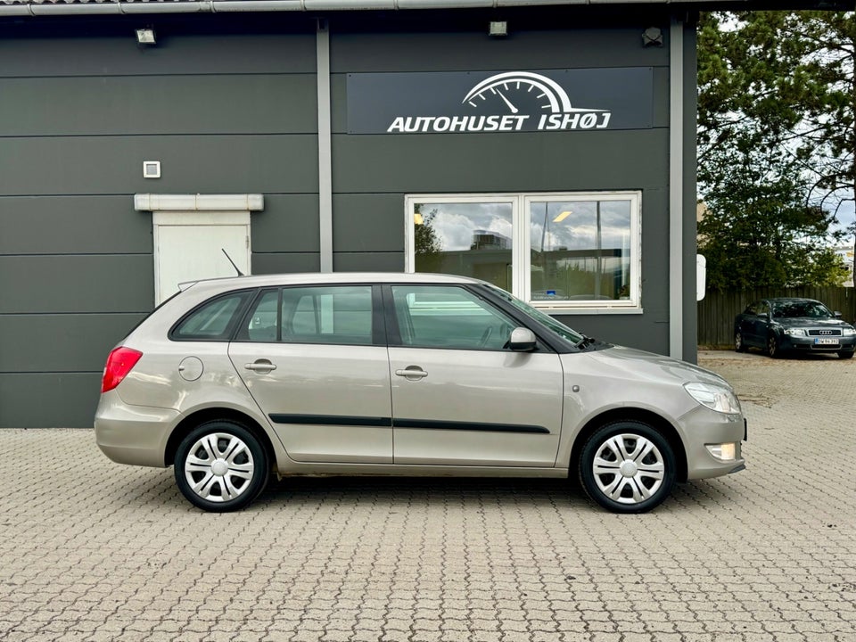 Skoda Fabia 1,2 TSi 105 Ambiente Combi DSG 5d