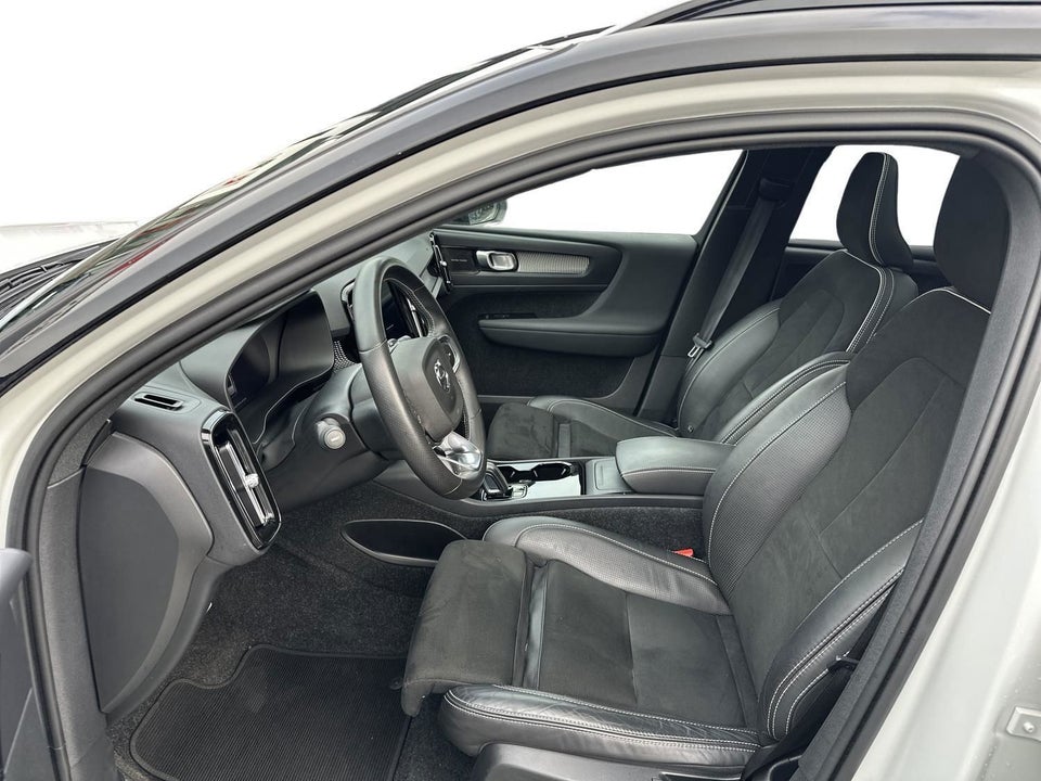 Volvo XC40 P8 ReCharge Twin Pro 5d