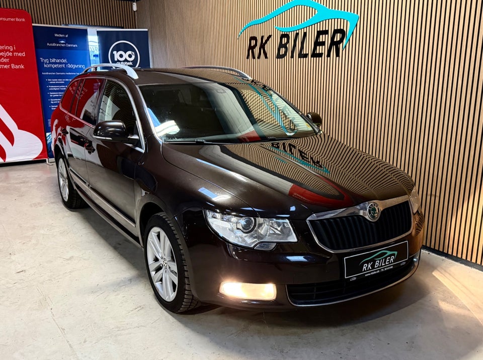 Skoda Superb 2,0 TDi 140 Elegance Combi DSG 5d