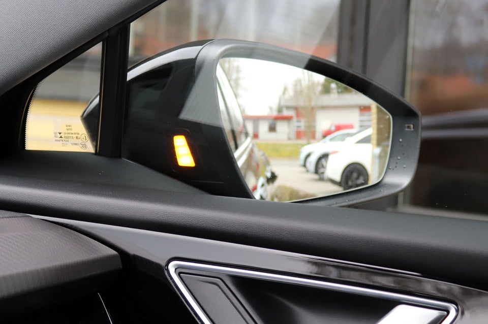 Audi Q4 e-tron 40 Advanced 5d