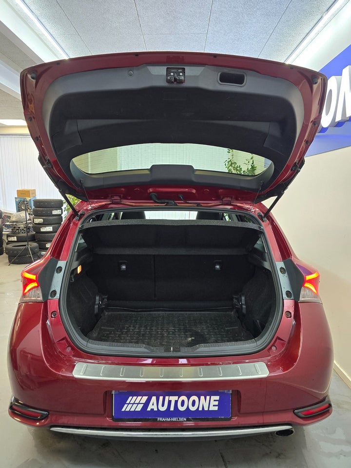 Toyota Auris 1,2 T T2 Style 5d