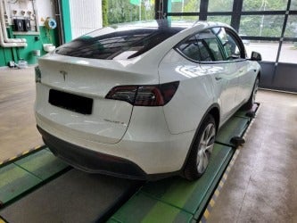 Tesla Model Y Long Range AWD 5d