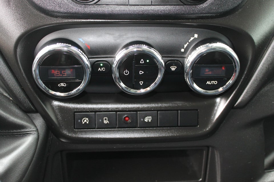 Iveco Daily 2,3 35S14 Alukasse m/lift