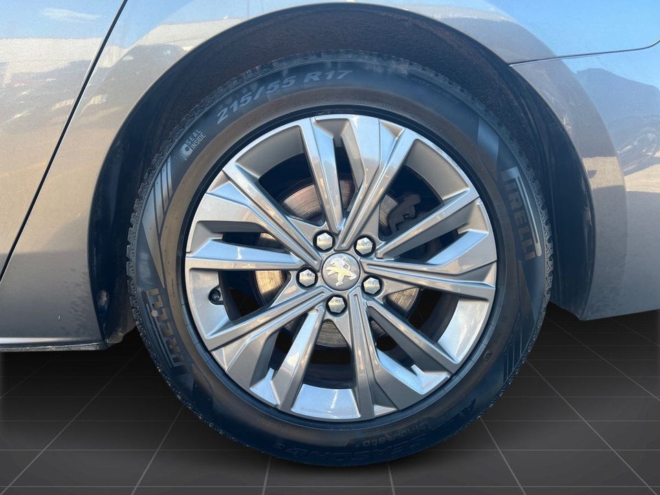 Peugeot 508 1,5 BlueHDi 130 Allure Pack SW 5d