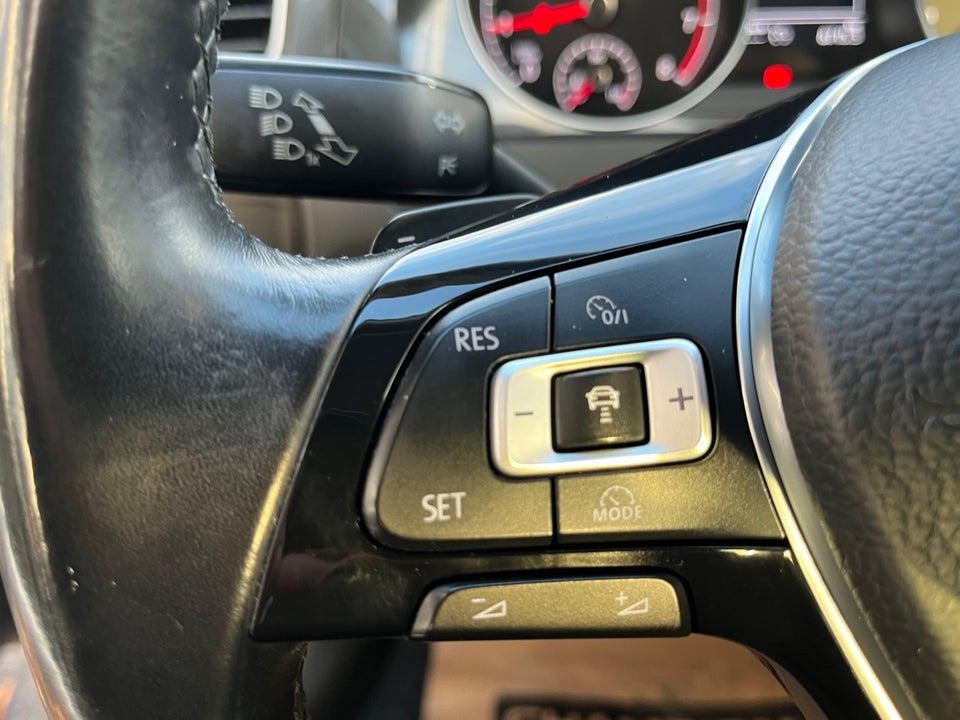 VW Golf VII 1,5 TSi 130 Comfortline DSG 5d