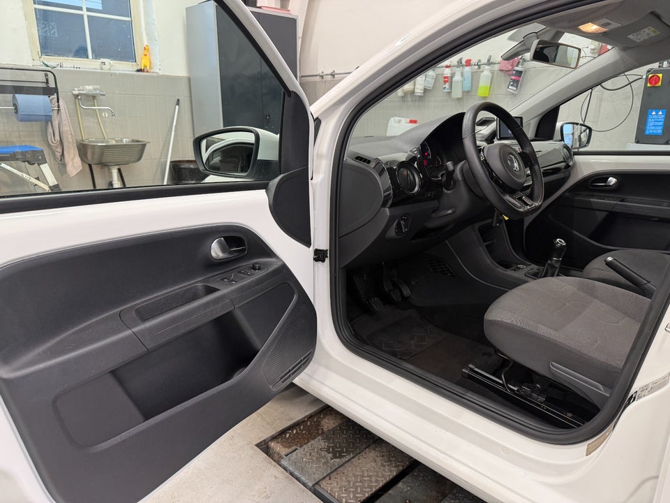 VW Up! 1,0 60 Move Up! BMT 5d