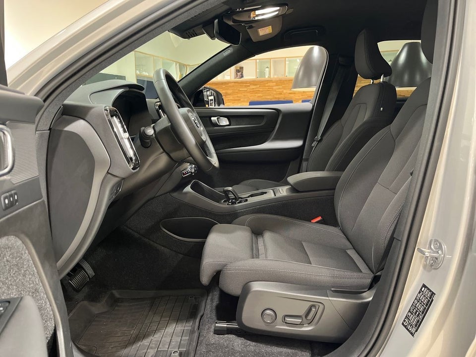 Volvo EX40 Extended Range Plus 5d