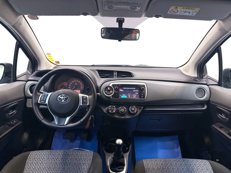 Toyota Yaris 1,0 VVT-i T2 5d