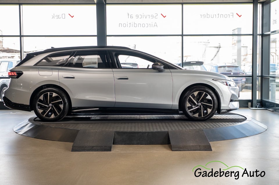 VW ID.7 77 Style Tourer 5d