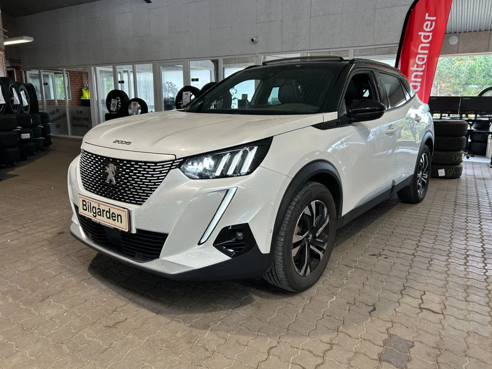 Peugeot e-2008 50 GT Sky 5d