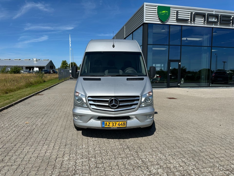 Mercedes Sprinter 319 3,0 CDi R2 Kassevogn aut. 5d