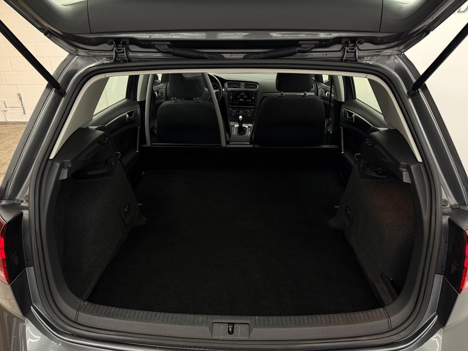 VW Golf VII 1,6 TDi 115 Comfortline Variant DSG Van 5d