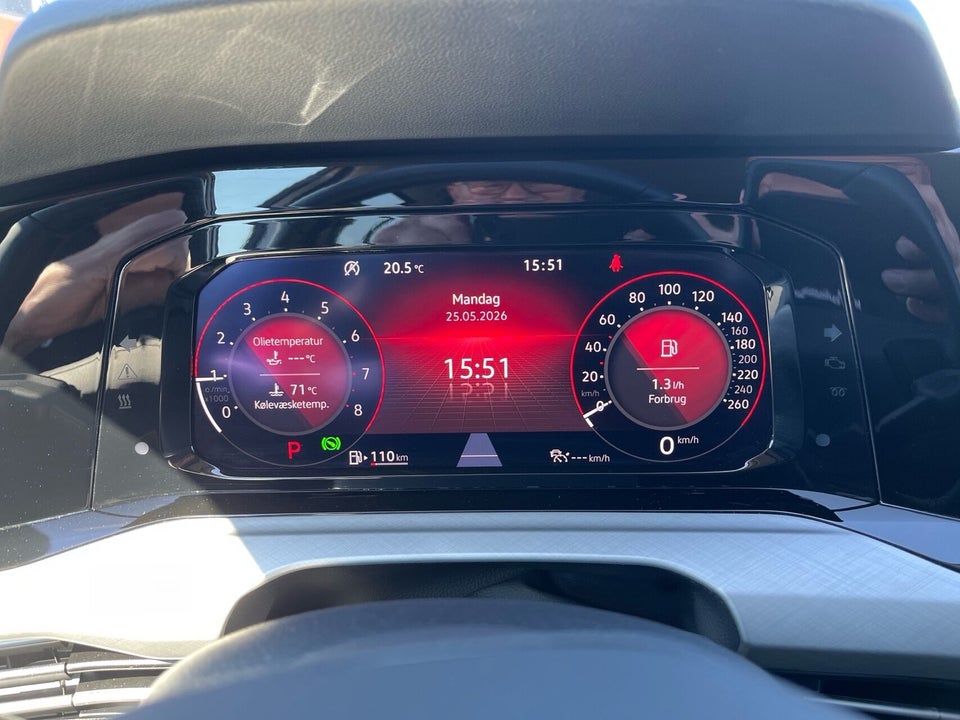 VW Golf VIII 1,5 eTSi 130 Life DSG 5d