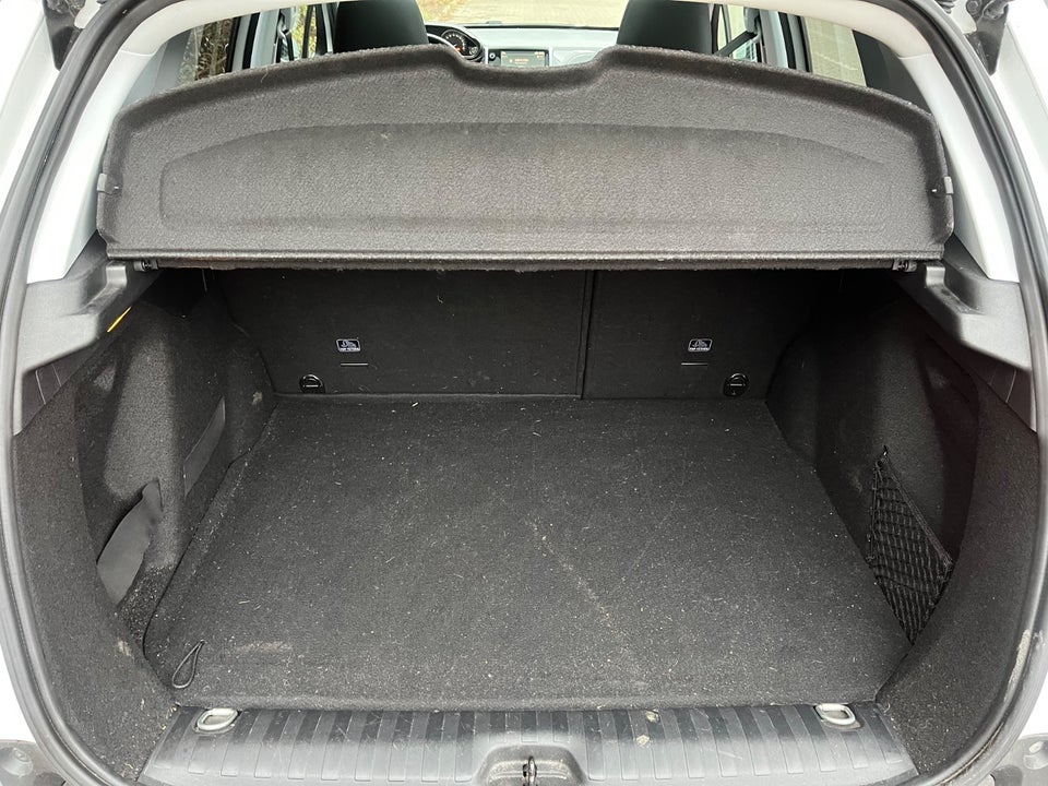 Peugeot 2008 1,2 PureTech 110 Prestige Sky 5d