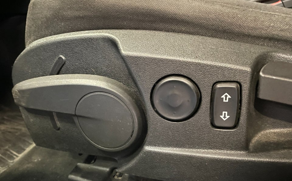 Opel Insignia 1,8 Edition 4d