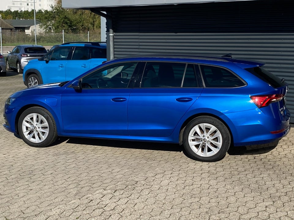 Skoda Octavia 1,4 TSi iV Plus Combi DSG 5d