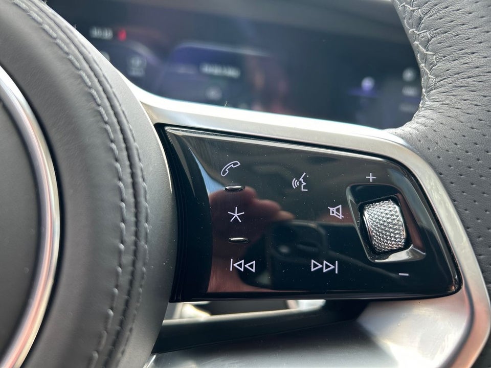 Hongqi E-HS9 99 Premium 5d