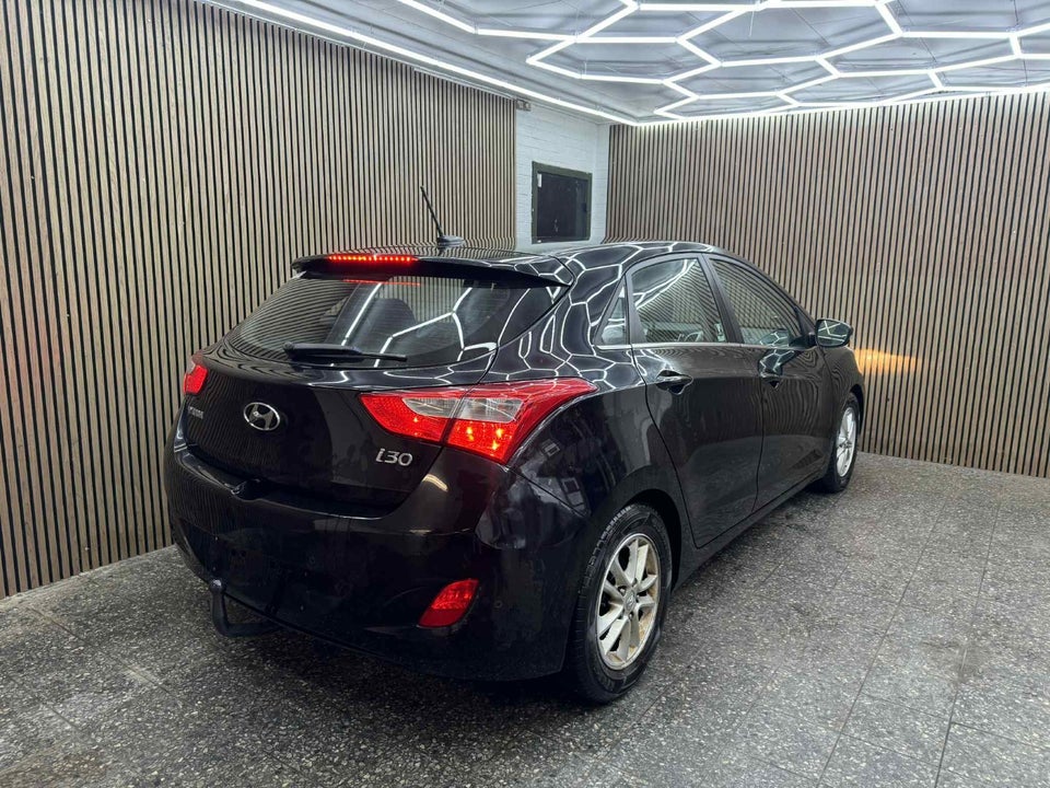 Hyundai i30 1,6 CRDi 128 Style aut. 5d