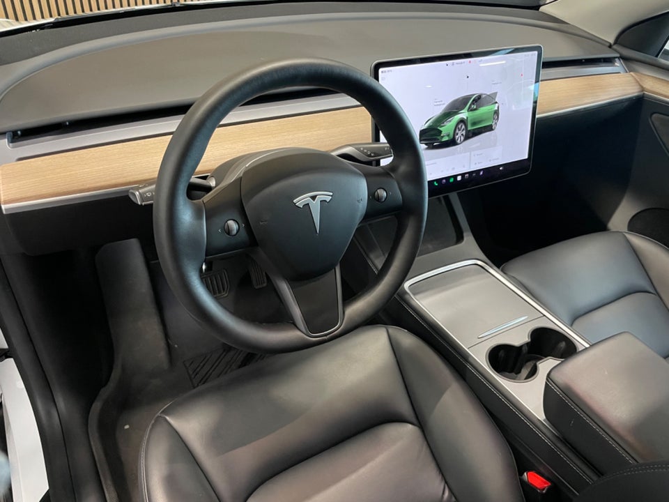 Tesla Model Y Long Range AWD 5d