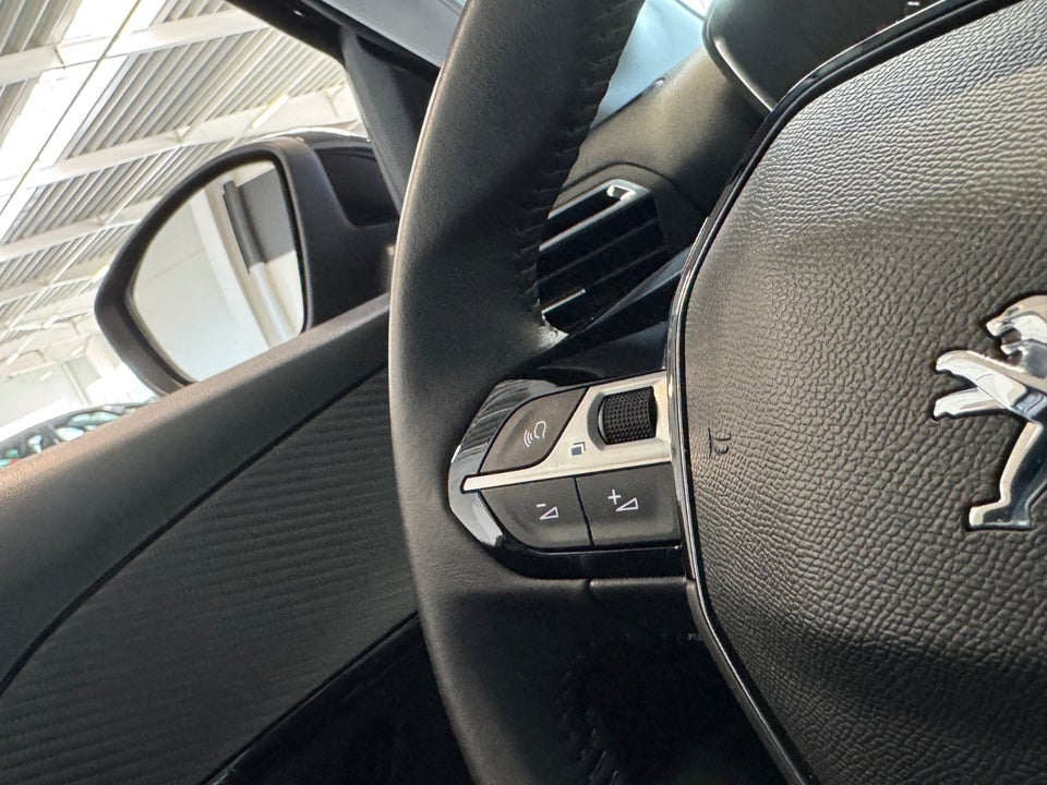 Peugeot 208 1,2 PureTech 100 Selection Sport 5d