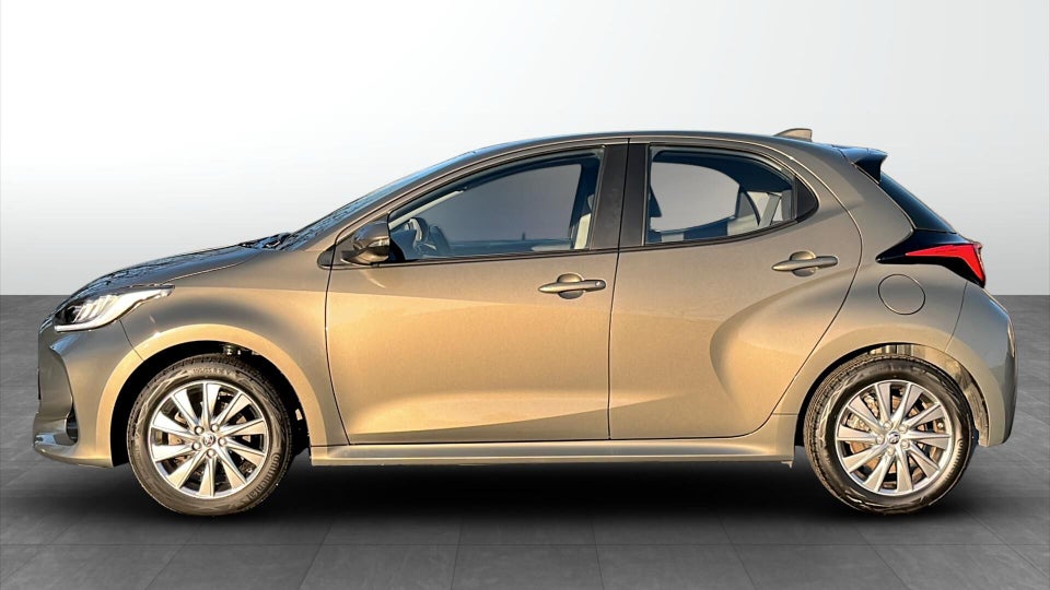 Toyota Yaris 1,5 Hybrid Active Tech e-CVT 5d